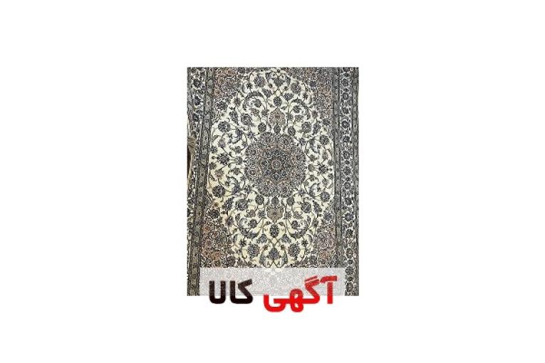 فرش دستبافت زمینه کرم طرح نائین کاشان