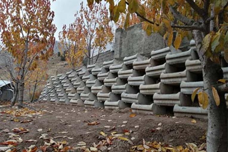 گلدان بتنی گلفوژ