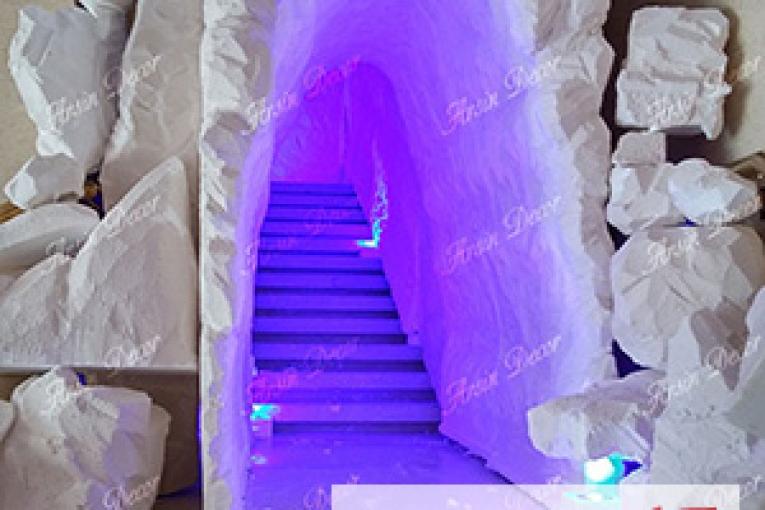 ماکت غار و کوه