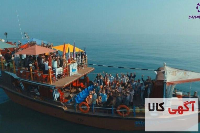 جلسه منتورینگ استارتاپ ها در جزیره کارآفرینی روی کشتی